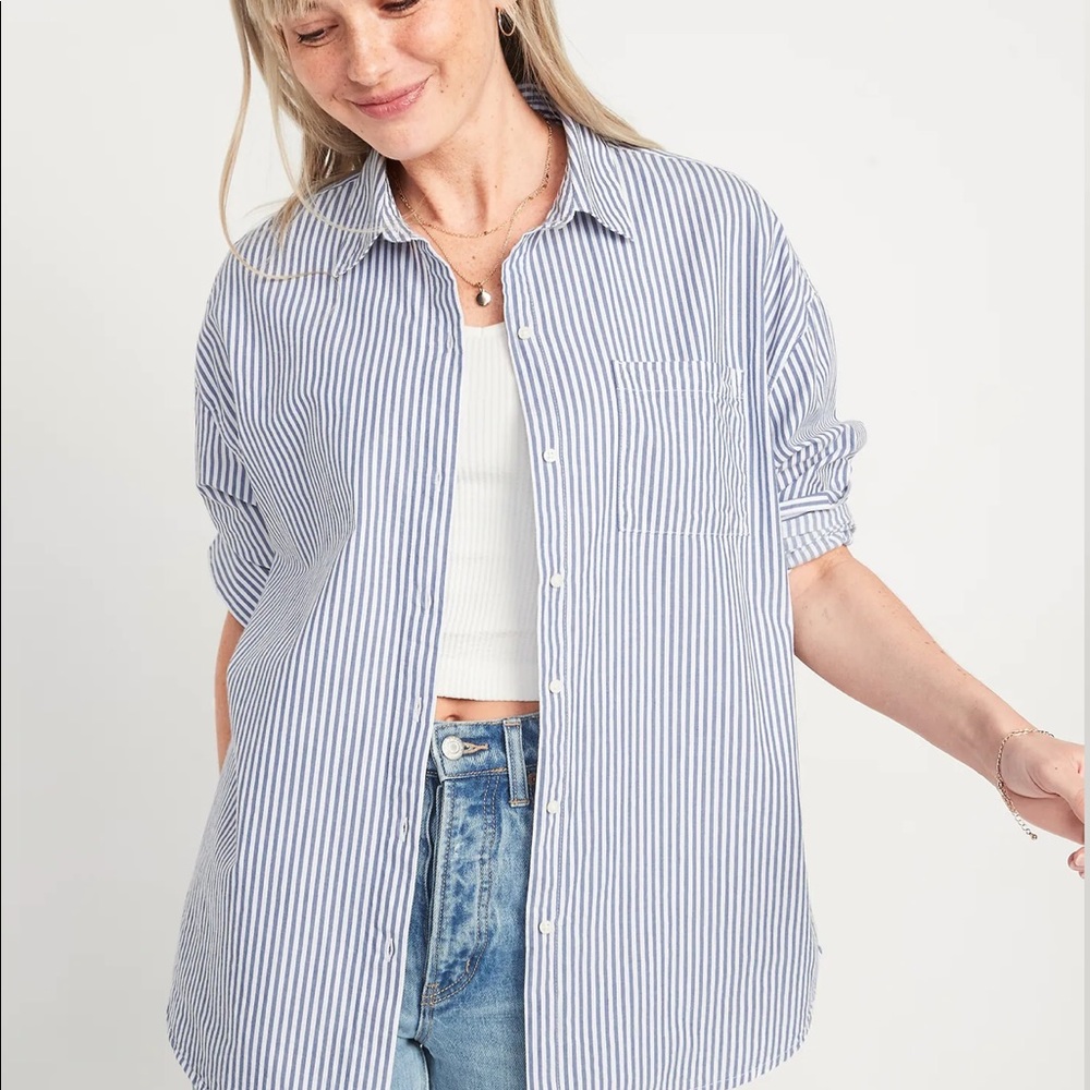 Oversized/Boyfriend fit blue & white button down